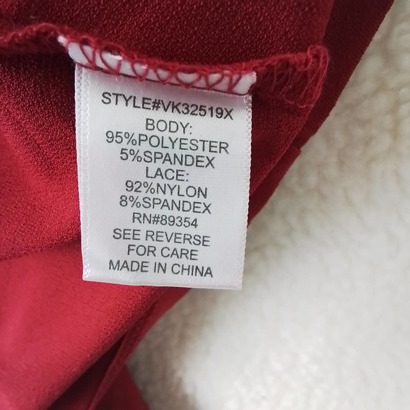 Adrienne‎ Vittadini Long Sleeve Plus Size Blouse 2X in Red w/ Lace - Picture 9 of 11